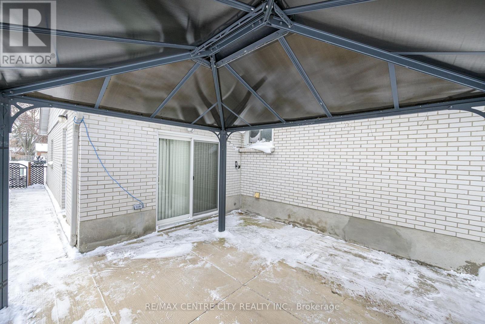 3 Kendall Court, London North (North G), Ontario  N5X 1E4 - Photo 40 - X12665364