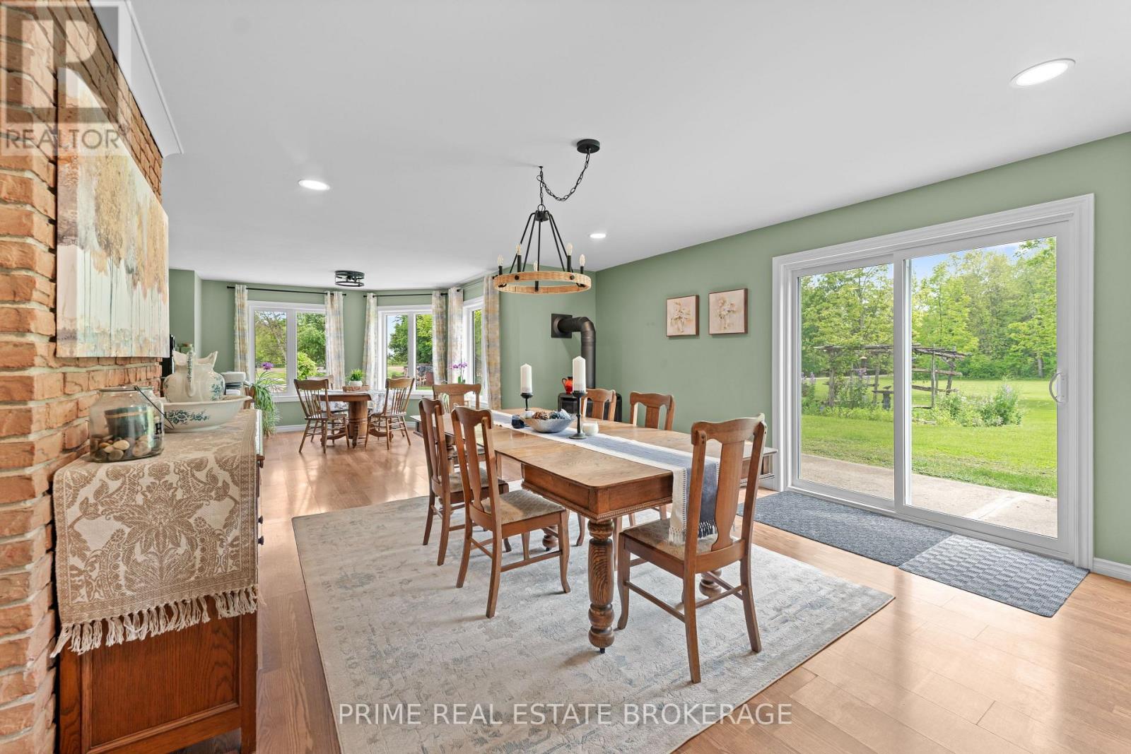 3304 Cromarty Drive, Thames Centre, Ontario  N0L 2B0 - Photo 18 - X12665552