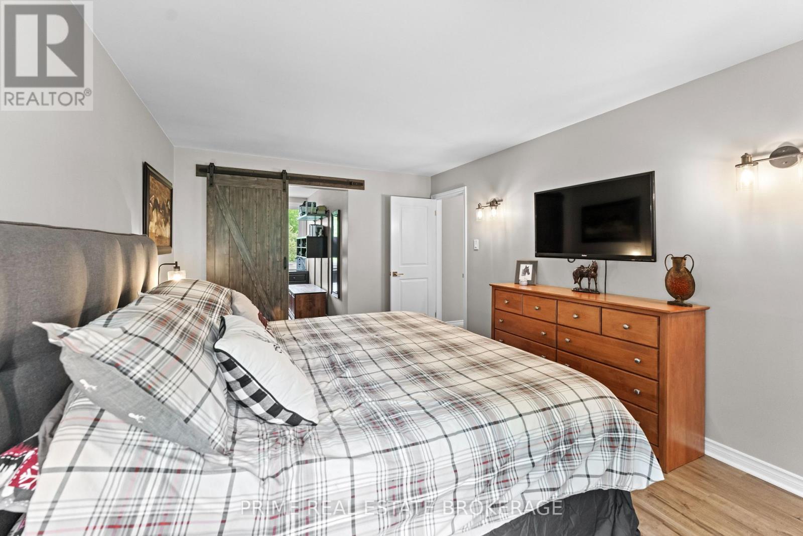 3304 Cromarty Drive, Thames Centre, Ontario  N0L 2B0 - Photo 27 - X12665552