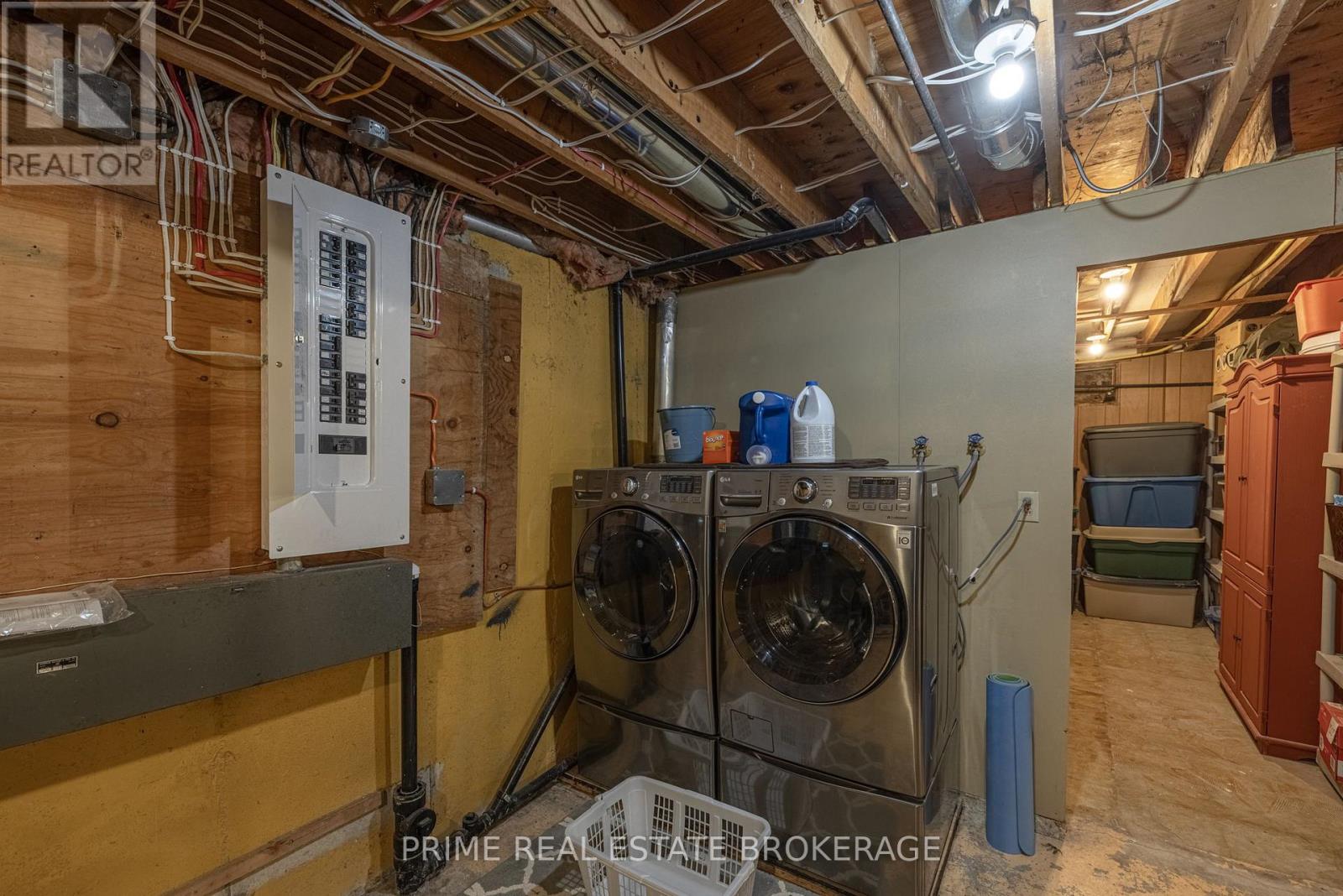 3304 Cromarty Drive, Thames Centre, Ontario  N0L 2B0 - Photo 39 - X12665554