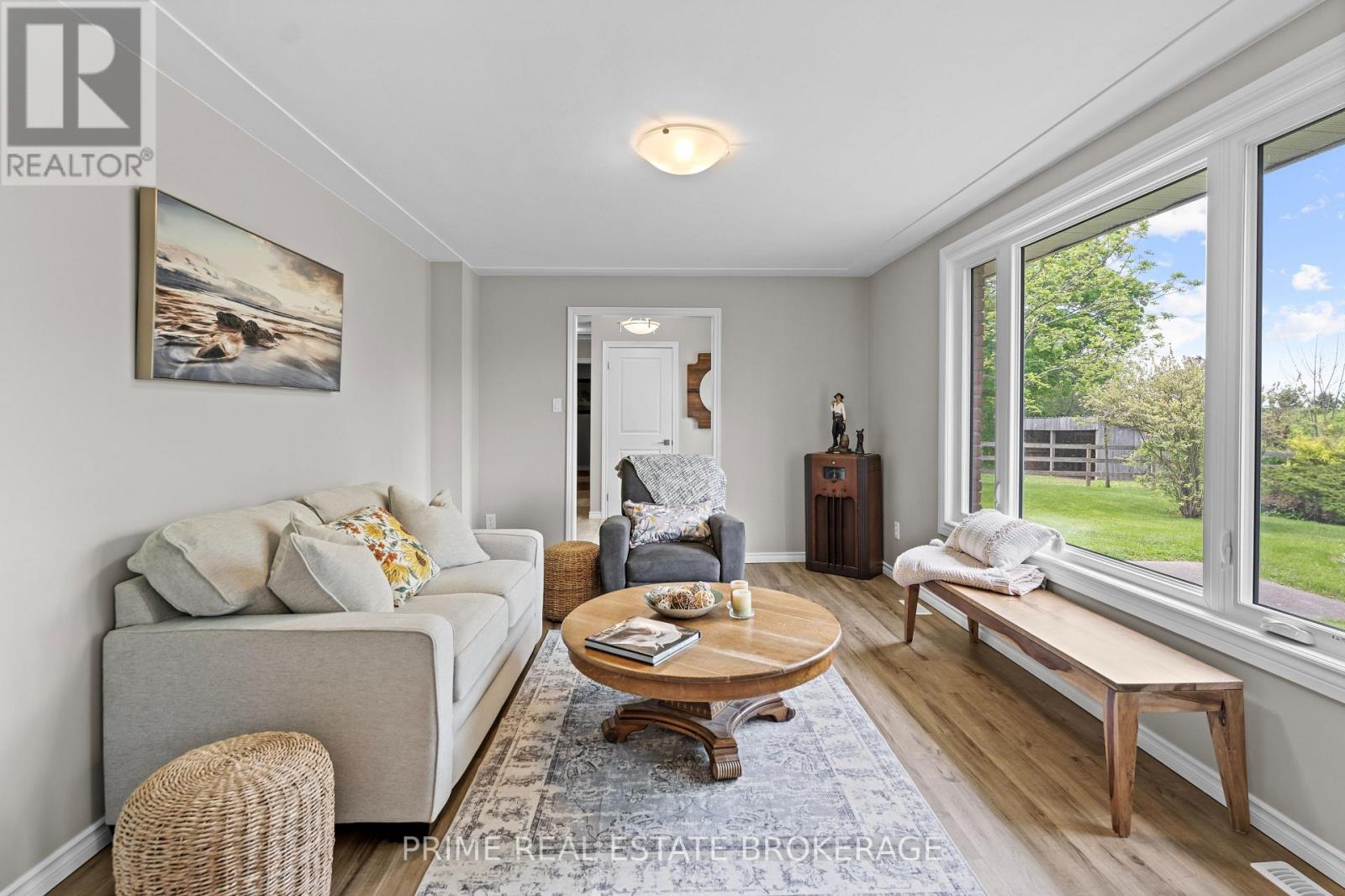 3304 Cromarty Drive, Thames Centre, Ontario  N0L 2B0 - Photo 7 - X12665554