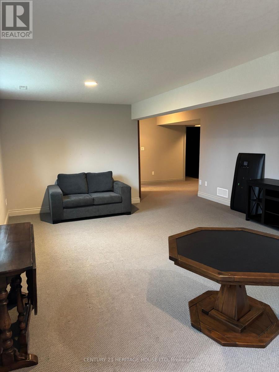 42267 Southdale Line, Central Elgin, Ontario  N5R 1B7 - Photo 18 - X12665600