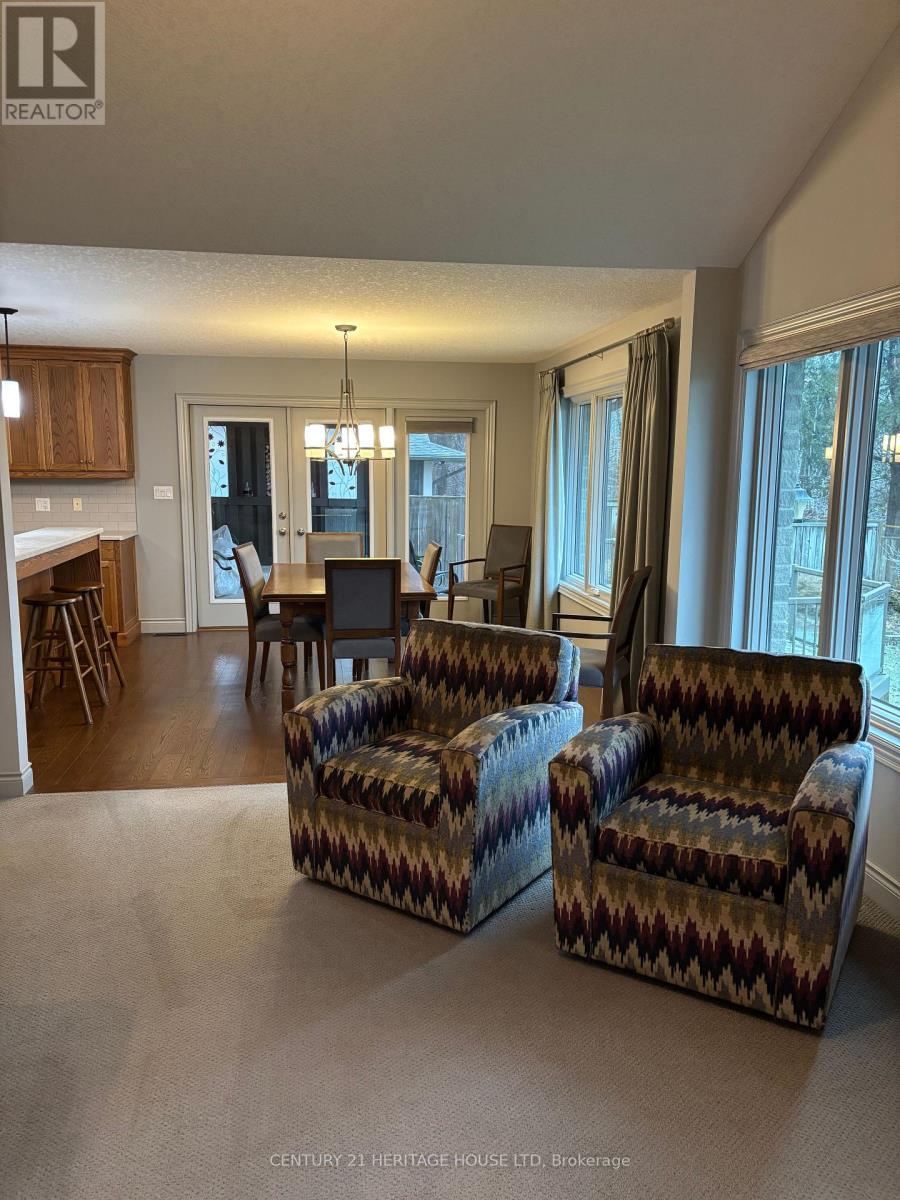 42267 Southdale Line, Central Elgin, Ontario  N5R 1B7 - Photo 5 - X12665600