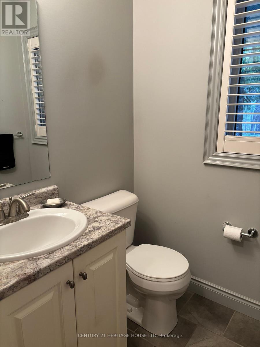 42267 Southdale Line, Central Elgin, Ontario  N5R 1B7 - Photo 9 - X12665600