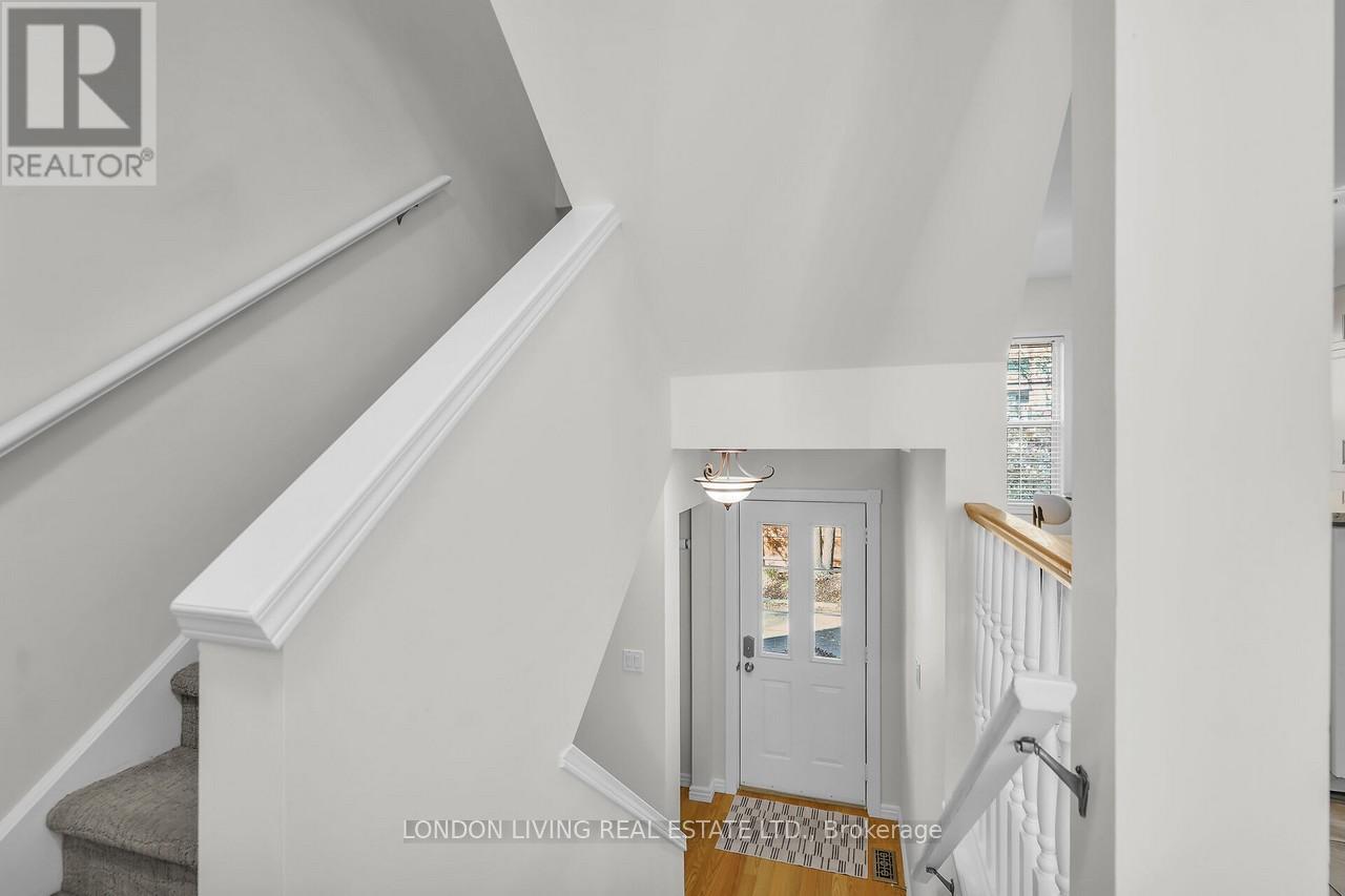 21 - 30 Grand Avenue, London South, Ontario  N6C 1K8 - Photo 2 - X12665628