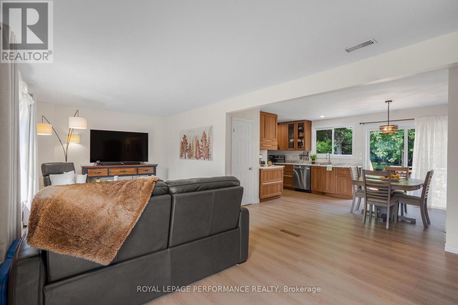 751 Pattee Road, Champlain, Ontario  K6A 2R2 - Photo 9 - X12665378