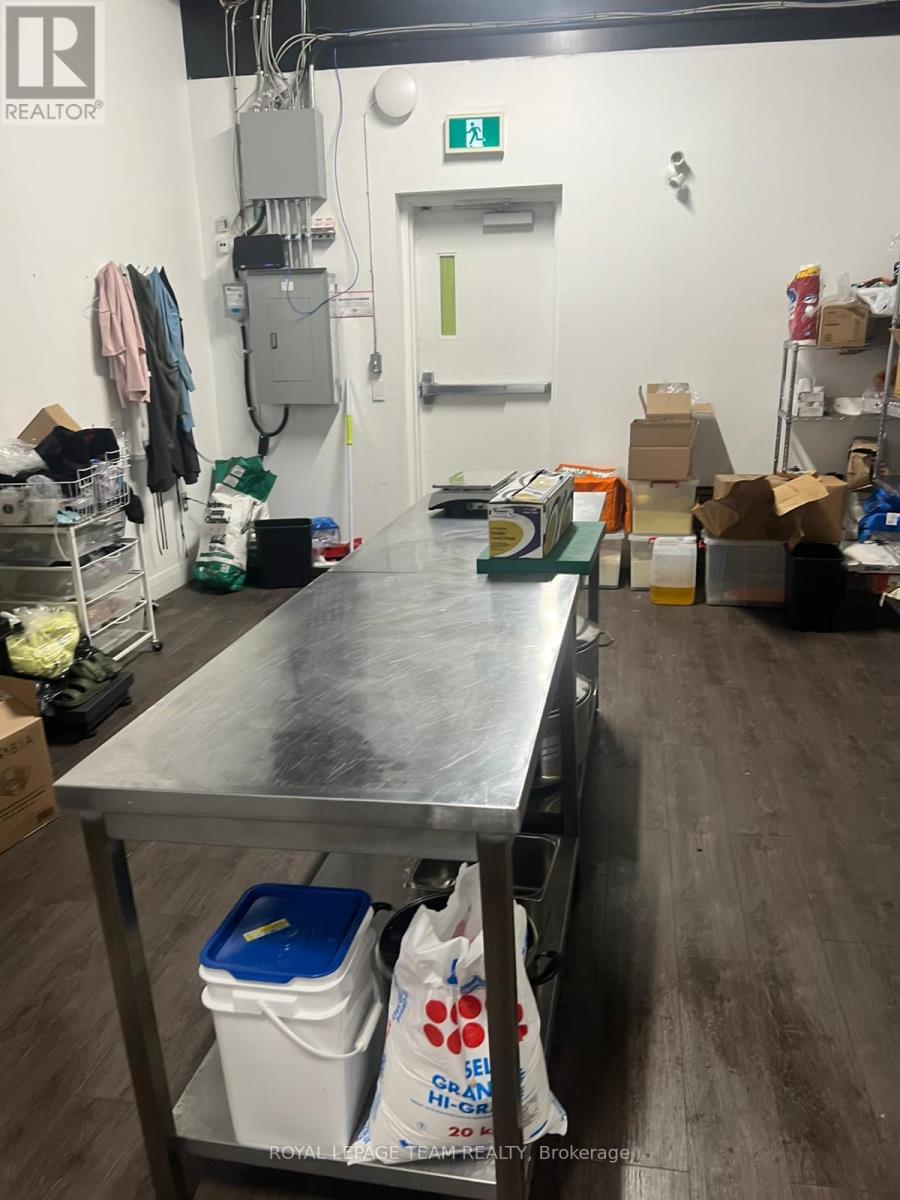 228 Bank Street, Ottawa, Ontario  K2P 1X1 - Photo 17 - X12665672