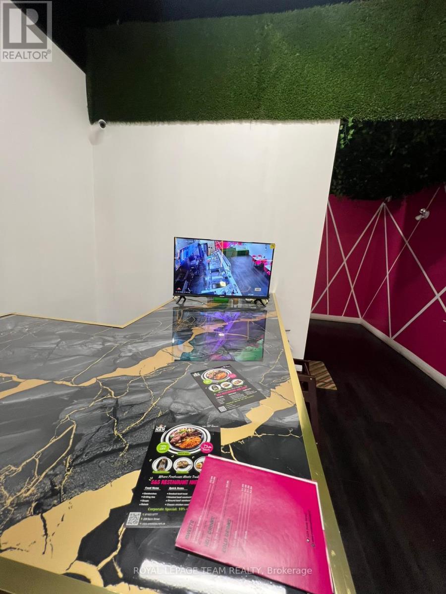 228 Bank Street, Ottawa, Ontario  K2P 1X1 - Photo 19 - X12665672