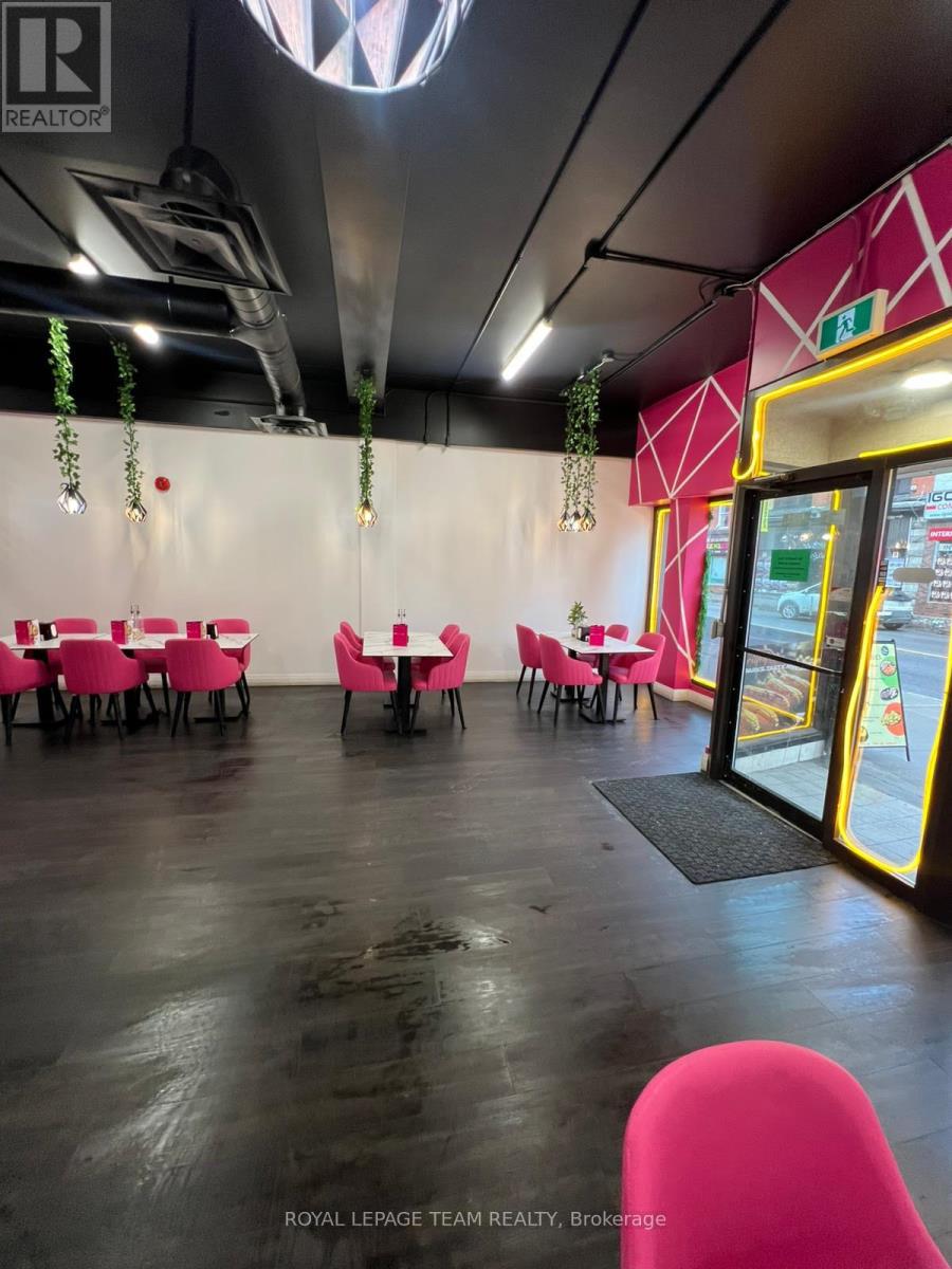 228 Bank Street, Ottawa, Ontario  K2P 1X1 - Photo 5 - X12665672