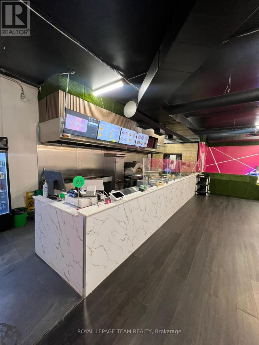 228 Bank Street, Ottawa, Ontario  K2P 1X1 - Photo 6 - X12665672