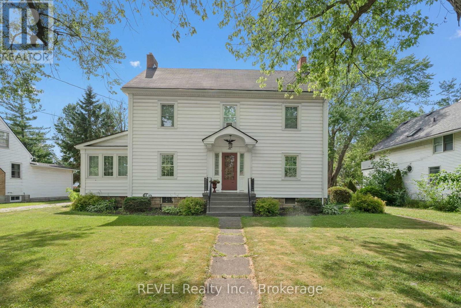 166 North Street N, Fort Erie, Ontario  L2A 3R7 - Photo 1 - X12665498