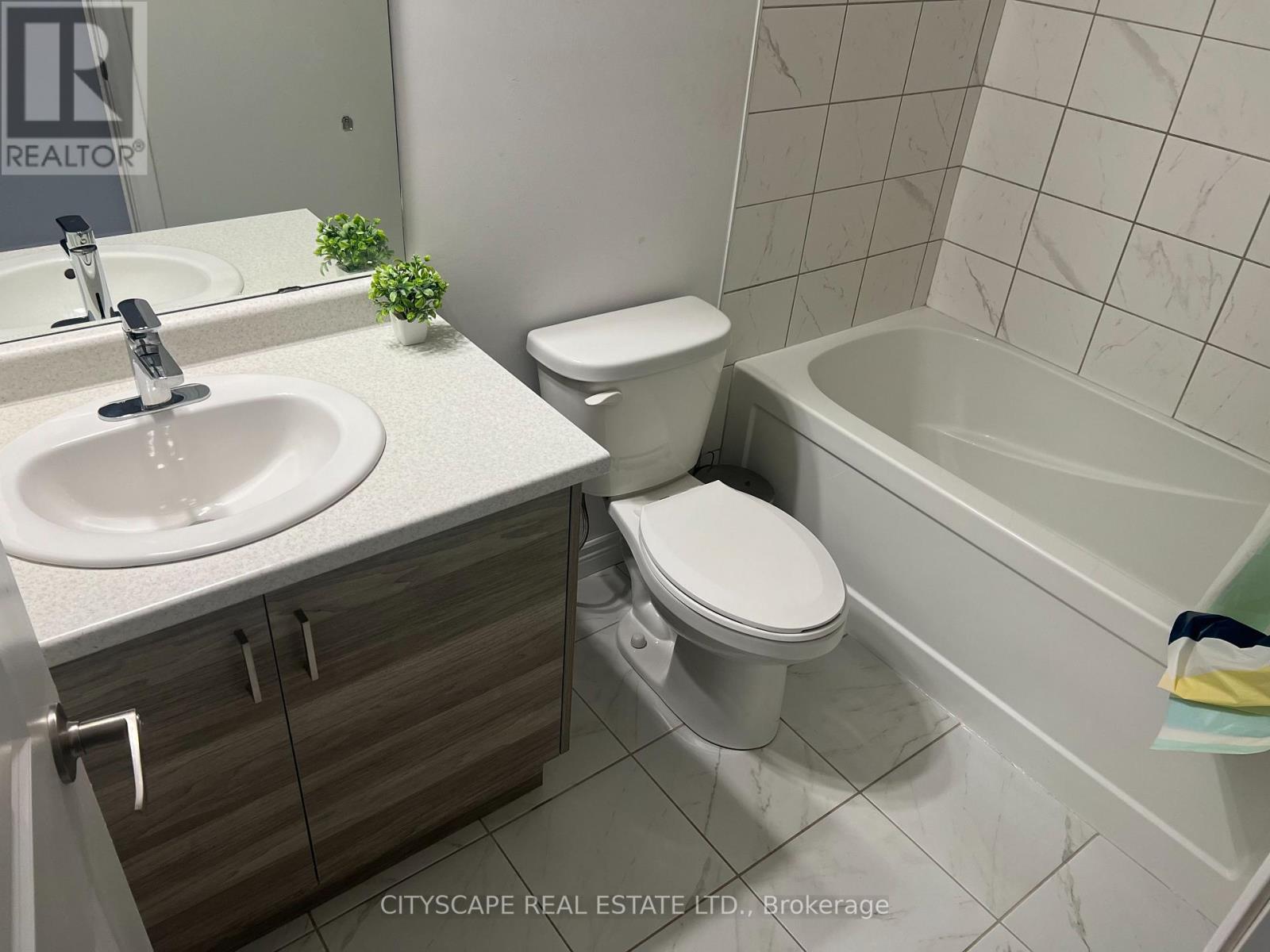 17 - 575 Woodward Avenue, Hamilton, Ontario  L8H 6P2 - Photo 8 - X12664500