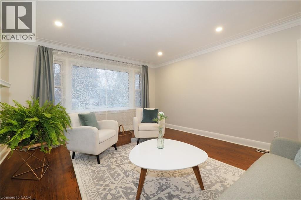 296 Dumfries Avenue, Kitchener, Ontario N2H 2E8 - Photo 5 - 40796133