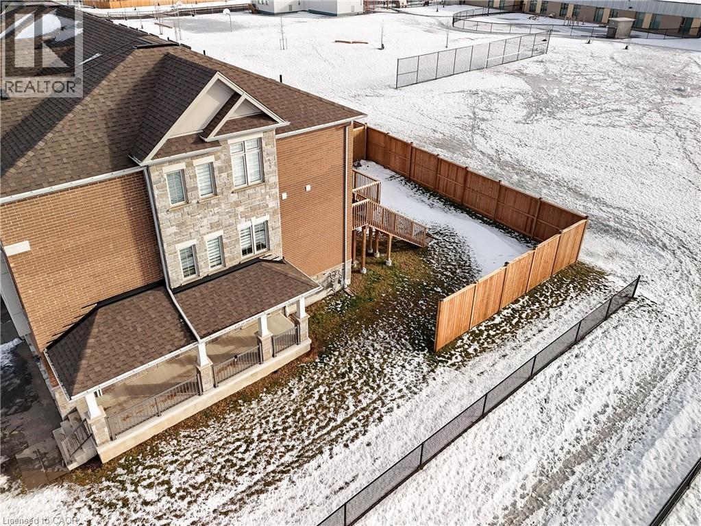 78 Monarch Woods Drive, Kitchener, Ontario  N2P 2Y8 - Photo 39 - 40791019