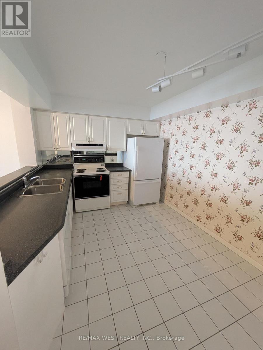 702 - 1121 Steeles Avenue W, Toronto, Ontario  M2R 3W7 - Photo 11 - C12665374