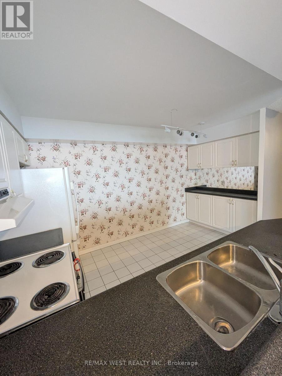 702 - 1121 Steeles Avenue W, Toronto, Ontario  M2R 3W7 - Photo 12 - C12665374