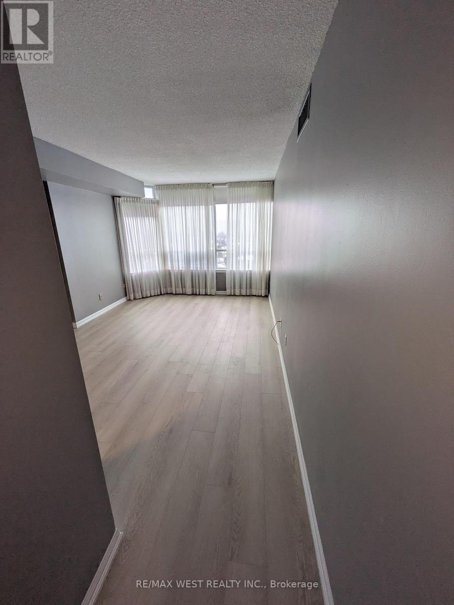 702 - 1121 Steeles Avenue W, Toronto, Ontario  M2R 3W7 - Photo 5 - C12665374