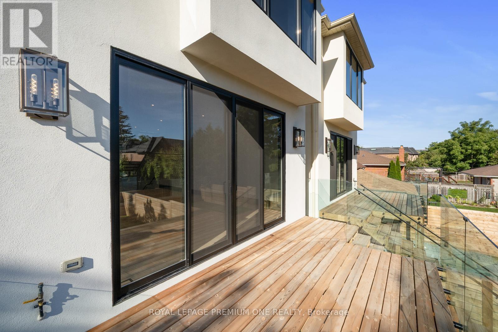 683 Glencairn Avenue, Toronto, Ontario  M6B 1Z8 - Photo 25 - C12665376