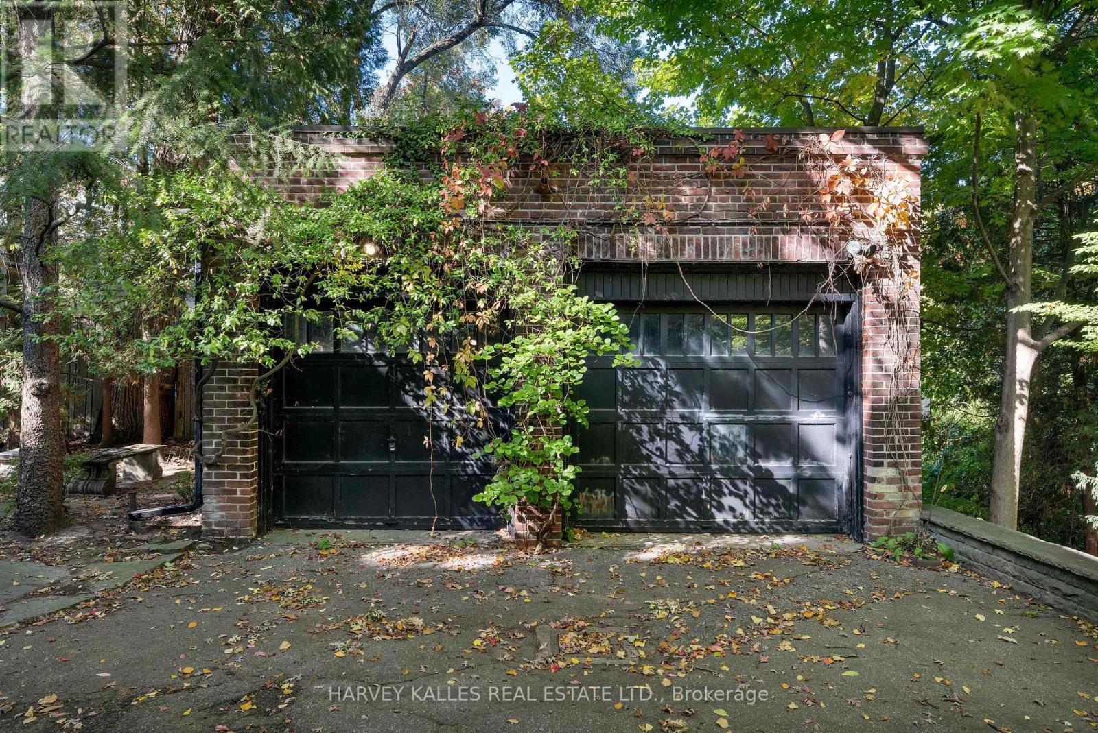 7 Beaumont Road, Toronto, Ontario  M4W 1V4 - Photo 13 - C12665410