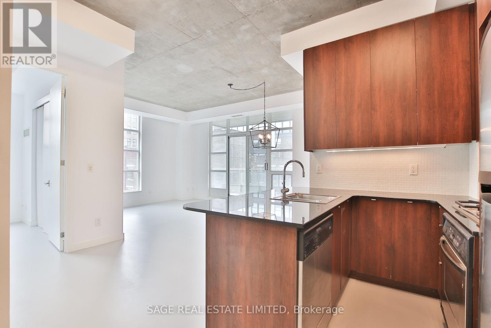 711 - 23 Brant Street, Toronto, Ontario  M5V 2L5 - Photo 16 - C12665414