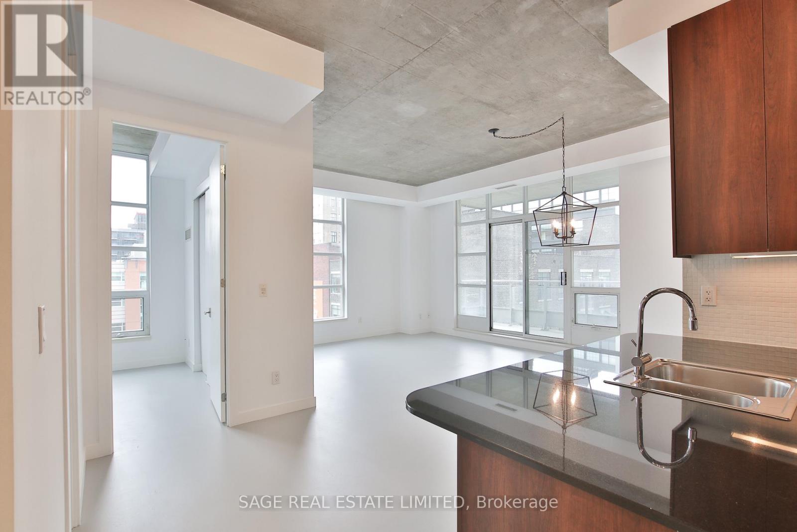 711 - 23 Brant Street, Toronto, Ontario  M5V 2L5 - Photo 5 - C12665414