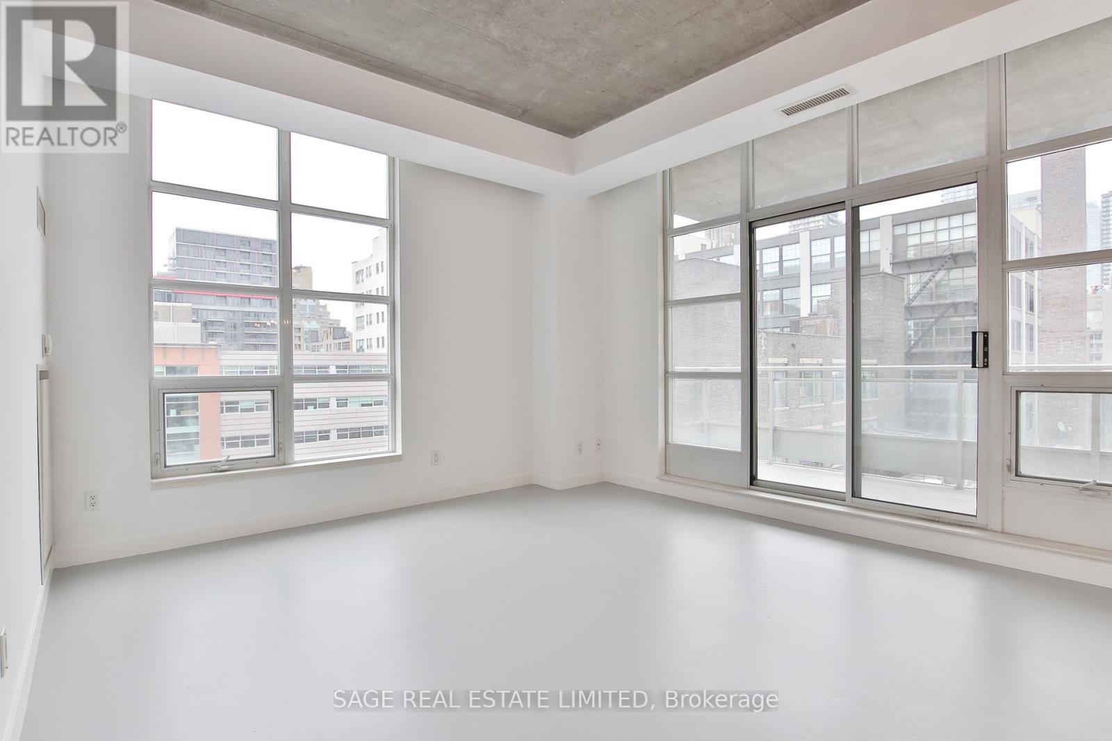 711 - 23 Brant Street, Toronto, Ontario  M5V 2L5 - Photo 6 - C12665414