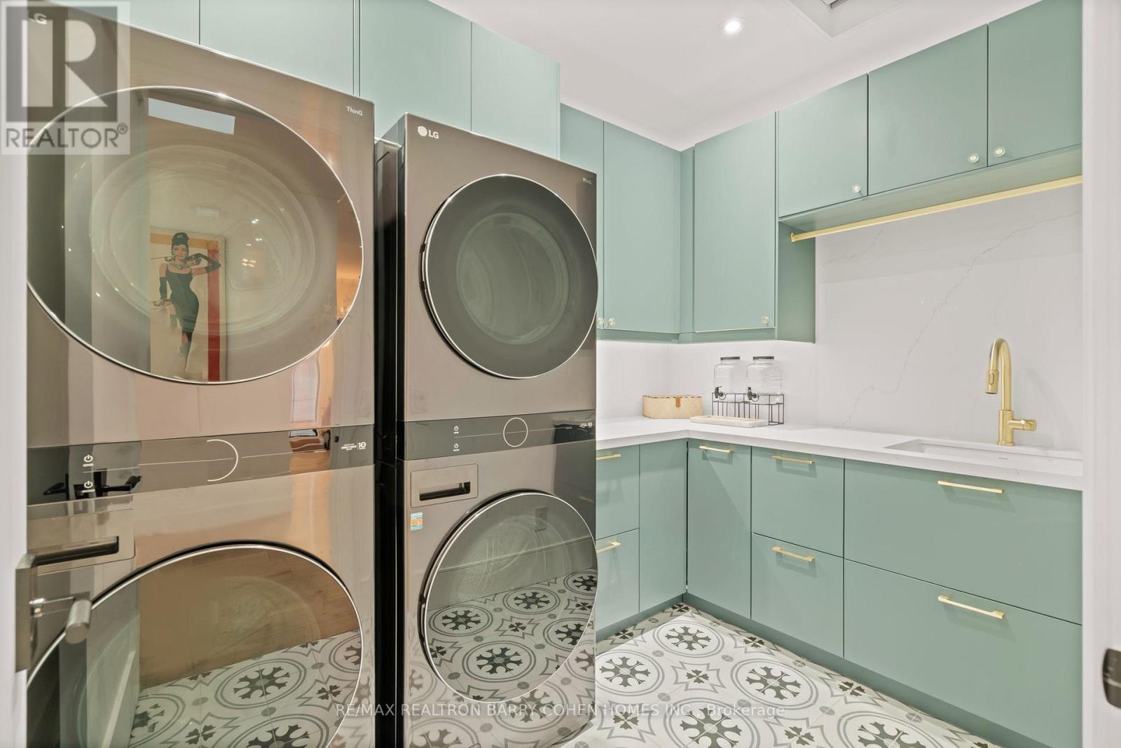 165 Leacrest Road, Toronto, Ontario  M4G 1E7 - Photo 29 - C12665532