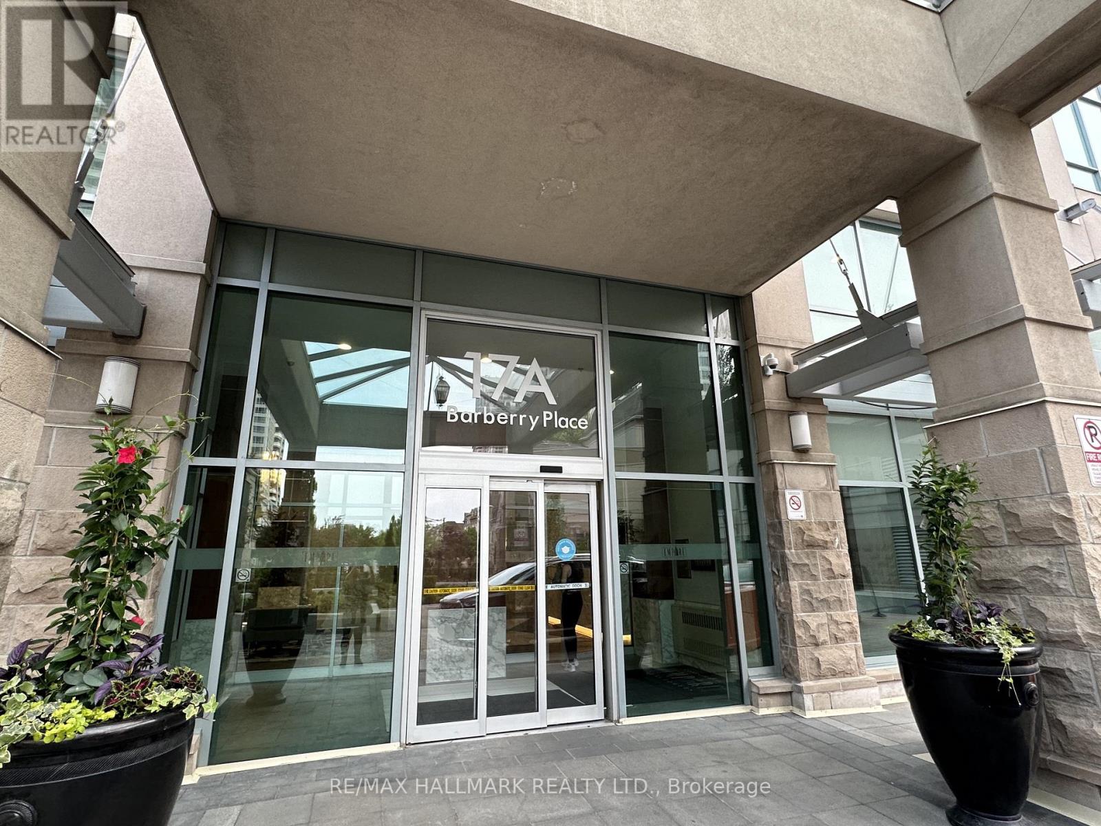 1606 - 17 Barberry Place, Toronto, Ontario  M2K 3E2 - Photo 2 - C12665536