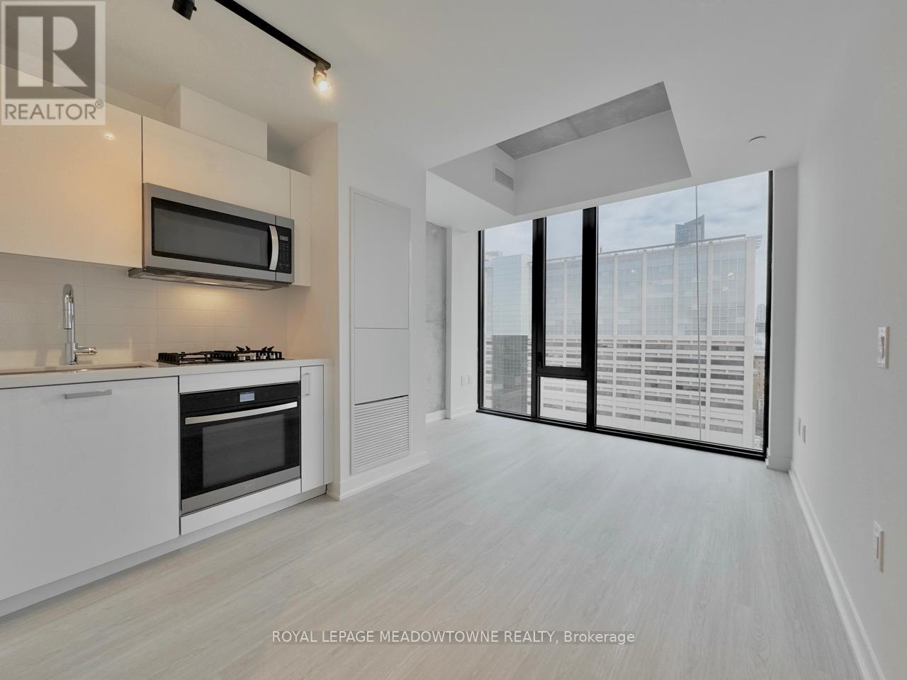 1707 - 195 Mccaul Street, Toronto, Ontario  M5T 0E5 - Photo 4 - C12665576