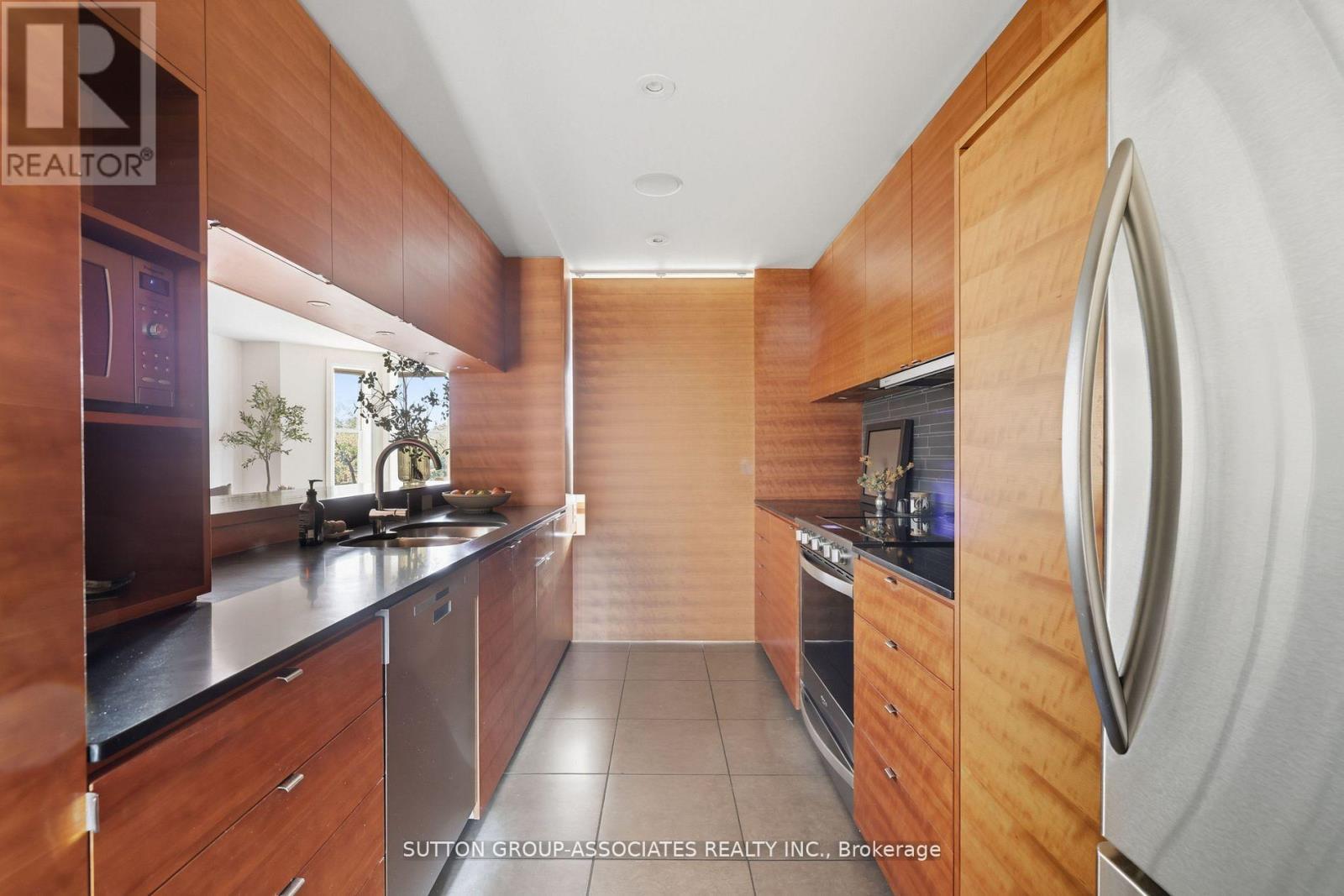 408 - 385 Brunswick Avenue, Toronto, Ontario  M5R 3R1 - Photo 14 - C12665582