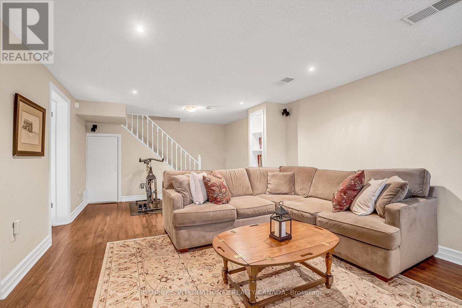 15 Addison Crescent, Toronto, Ontario  M3B 1K7 - Photo 28 - C12665592