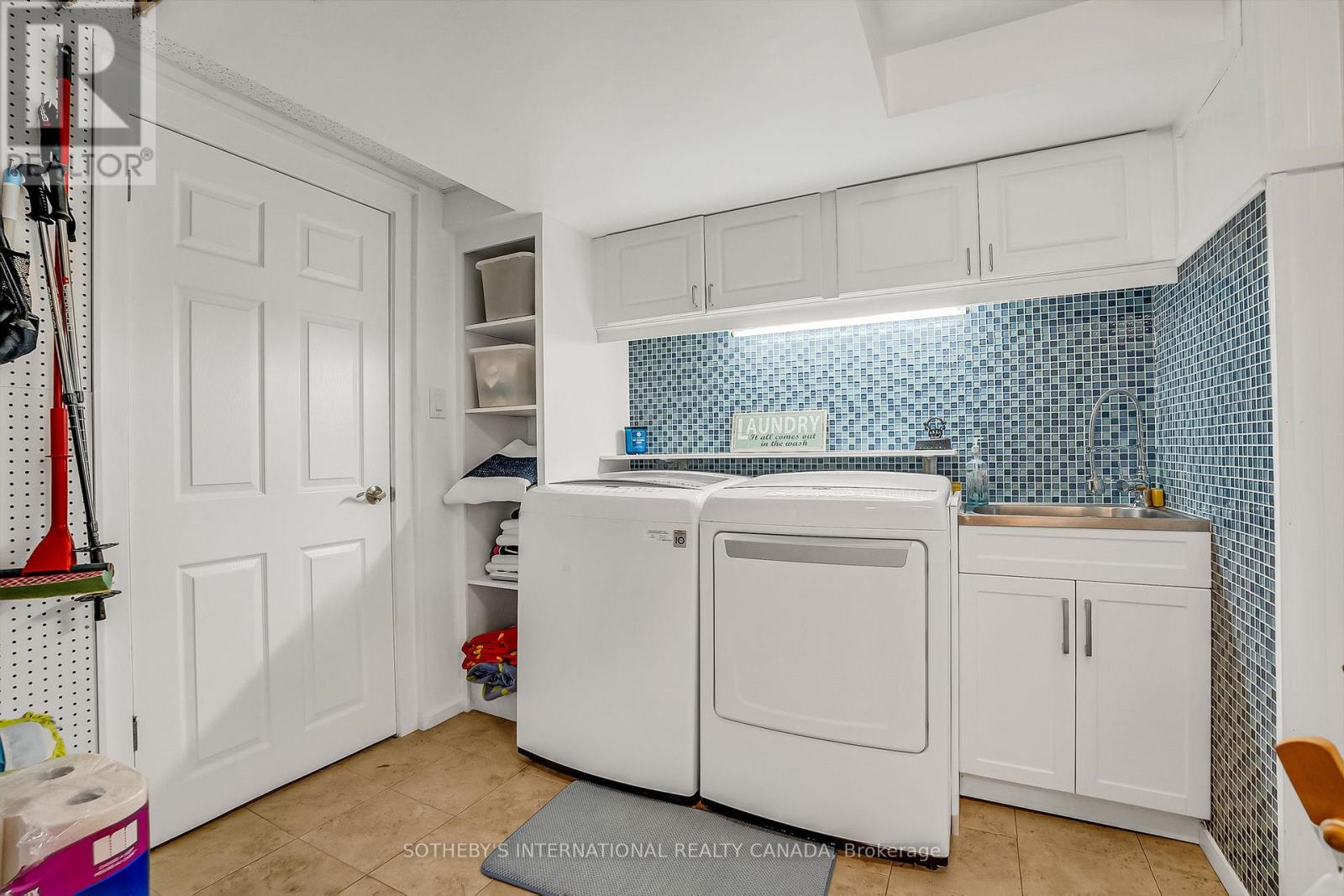 15 Addison Crescent, Toronto, Ontario  M3B 1K7 - Photo 30 - C12665592