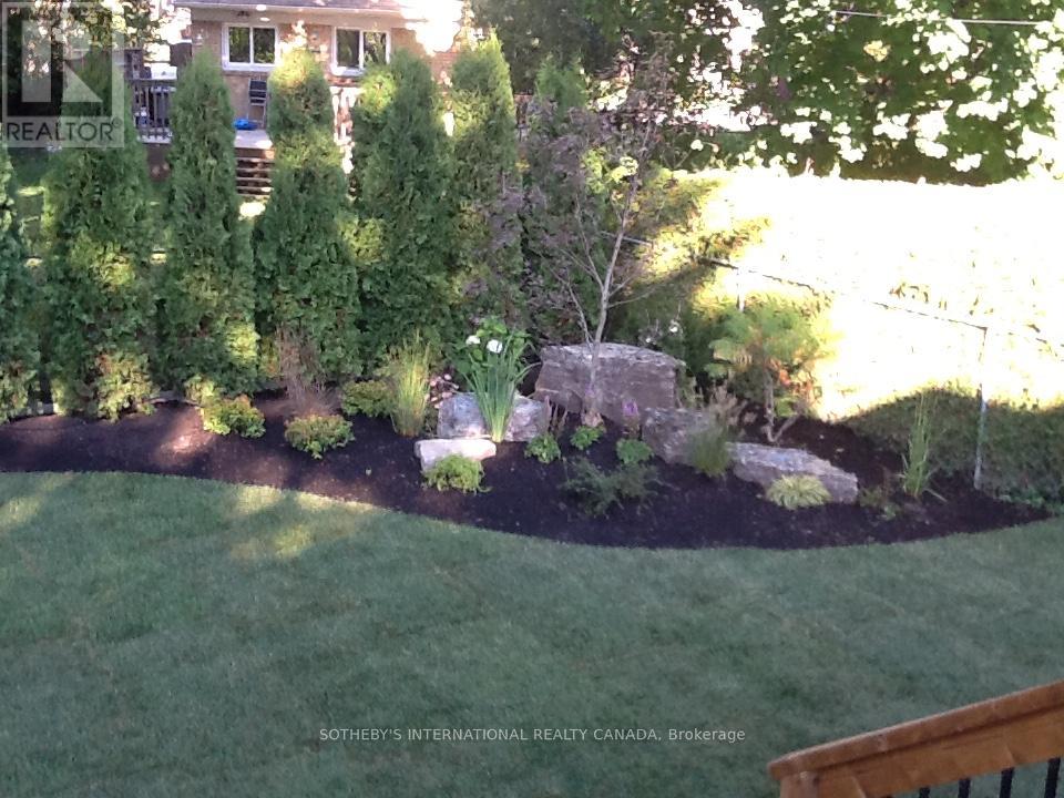 15 Addison Crescent, Toronto, Ontario  M3B 1K7 - Photo 36 - C12665592