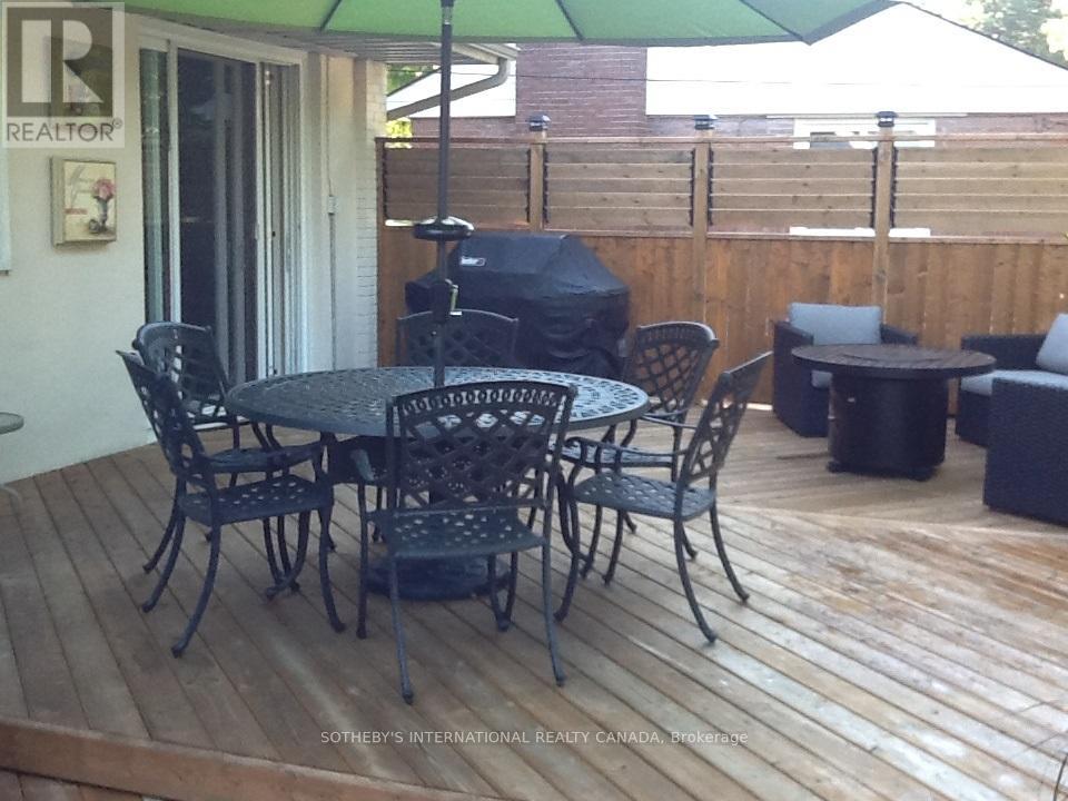 15 Addison Crescent, Toronto, Ontario  M3B 1K7 - Photo 38 - C12665592