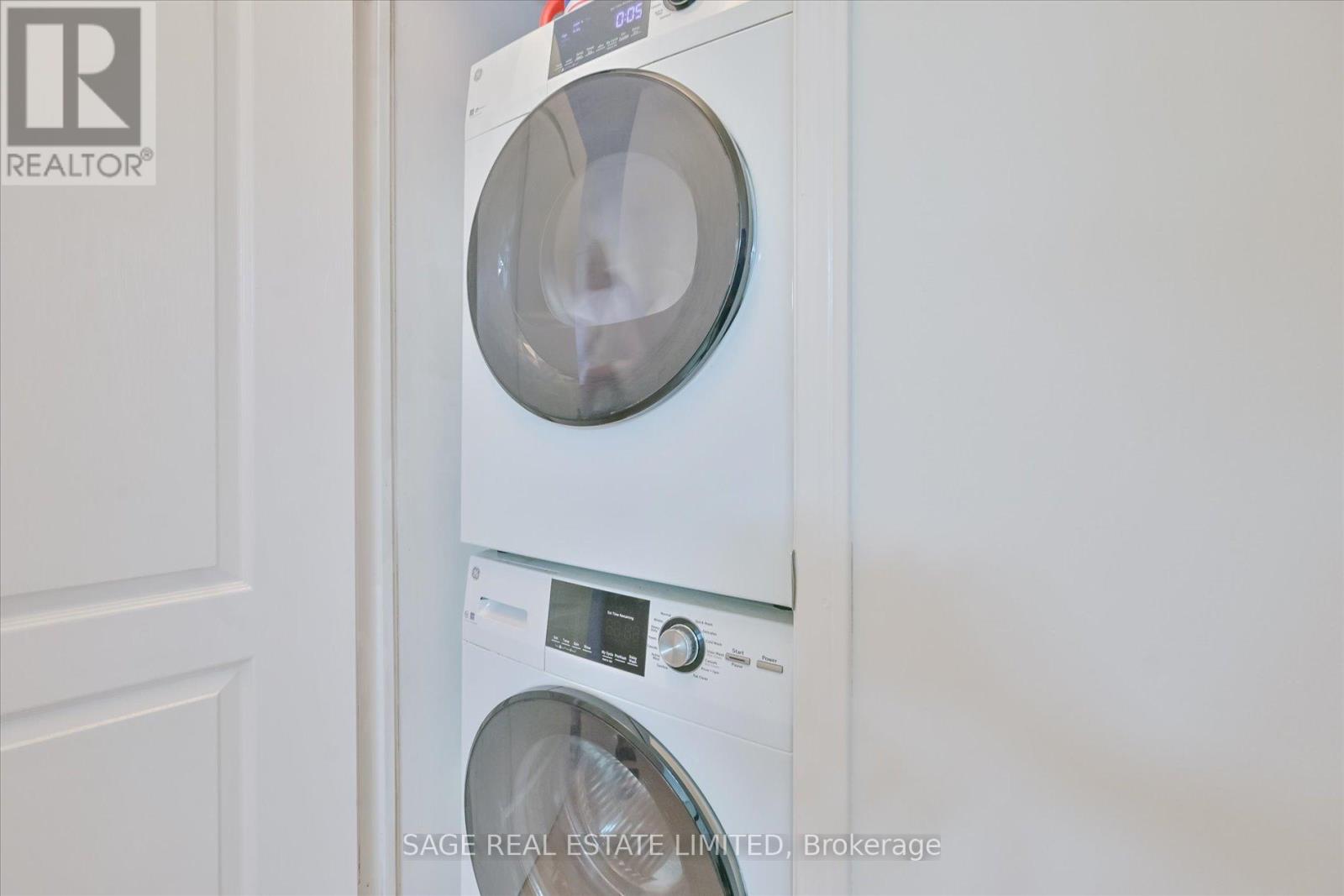 413 - 555 Yonge Street, Toronto, Ontario  M4Y 3A6 - Photo 16 - C12665606