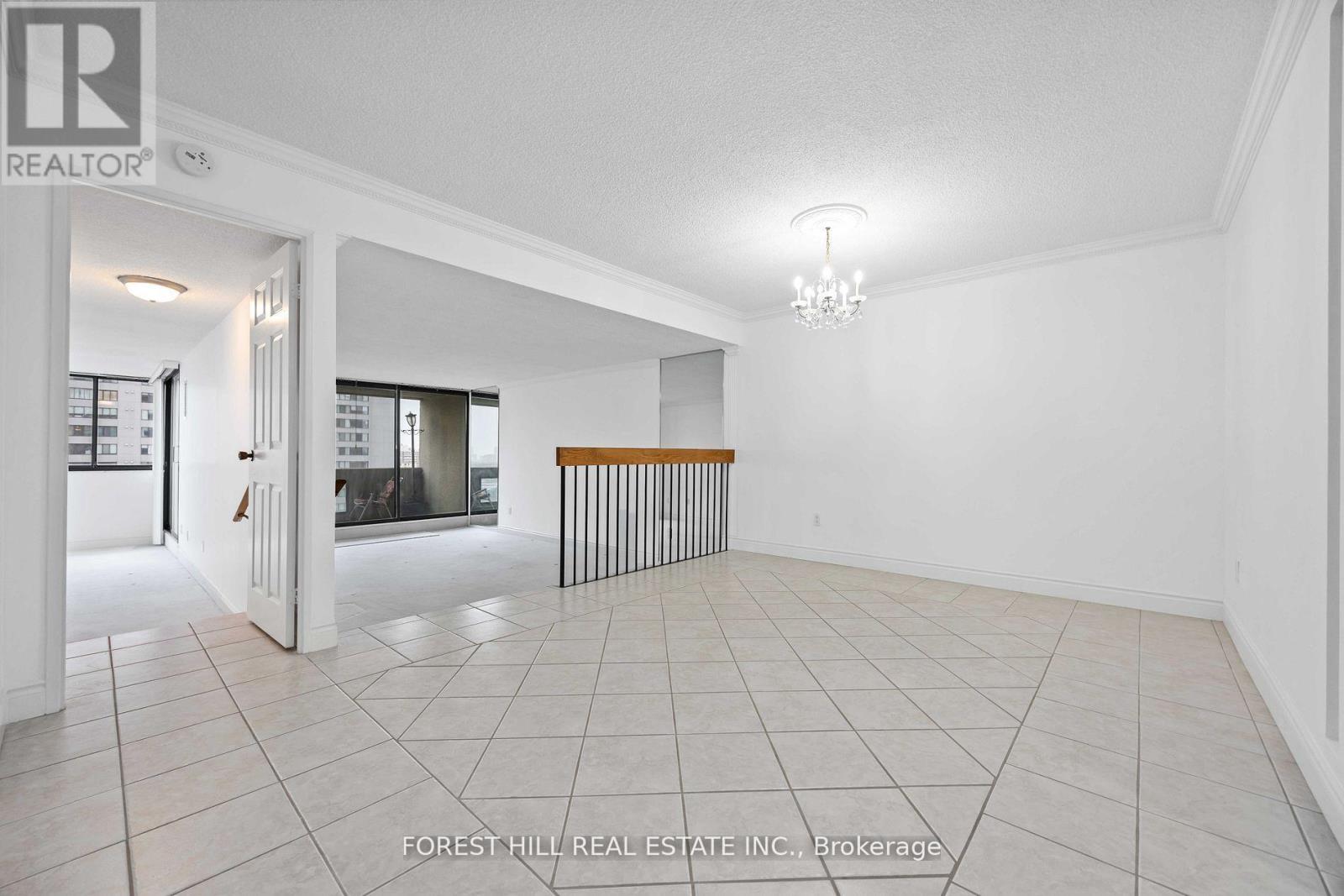 1004 - 2350 Bridletowne Circle, Toronto, Ontario  M1W 3E6 - Photo 3 - E12665390