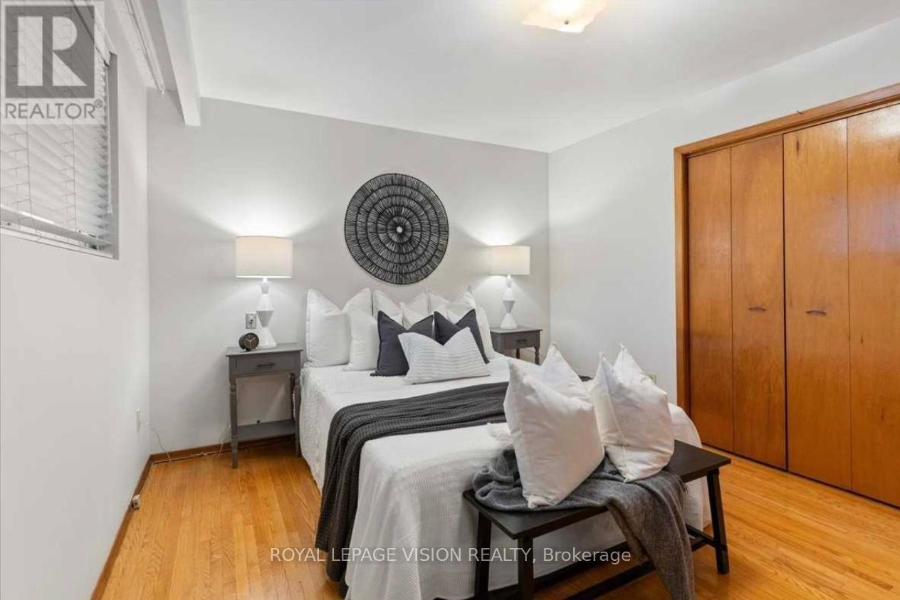 Upper - 387 Fairlawn Street, Oshawa (Mclaughlin), Ontario  L1J 4R2 - Photo 10 - E12665416