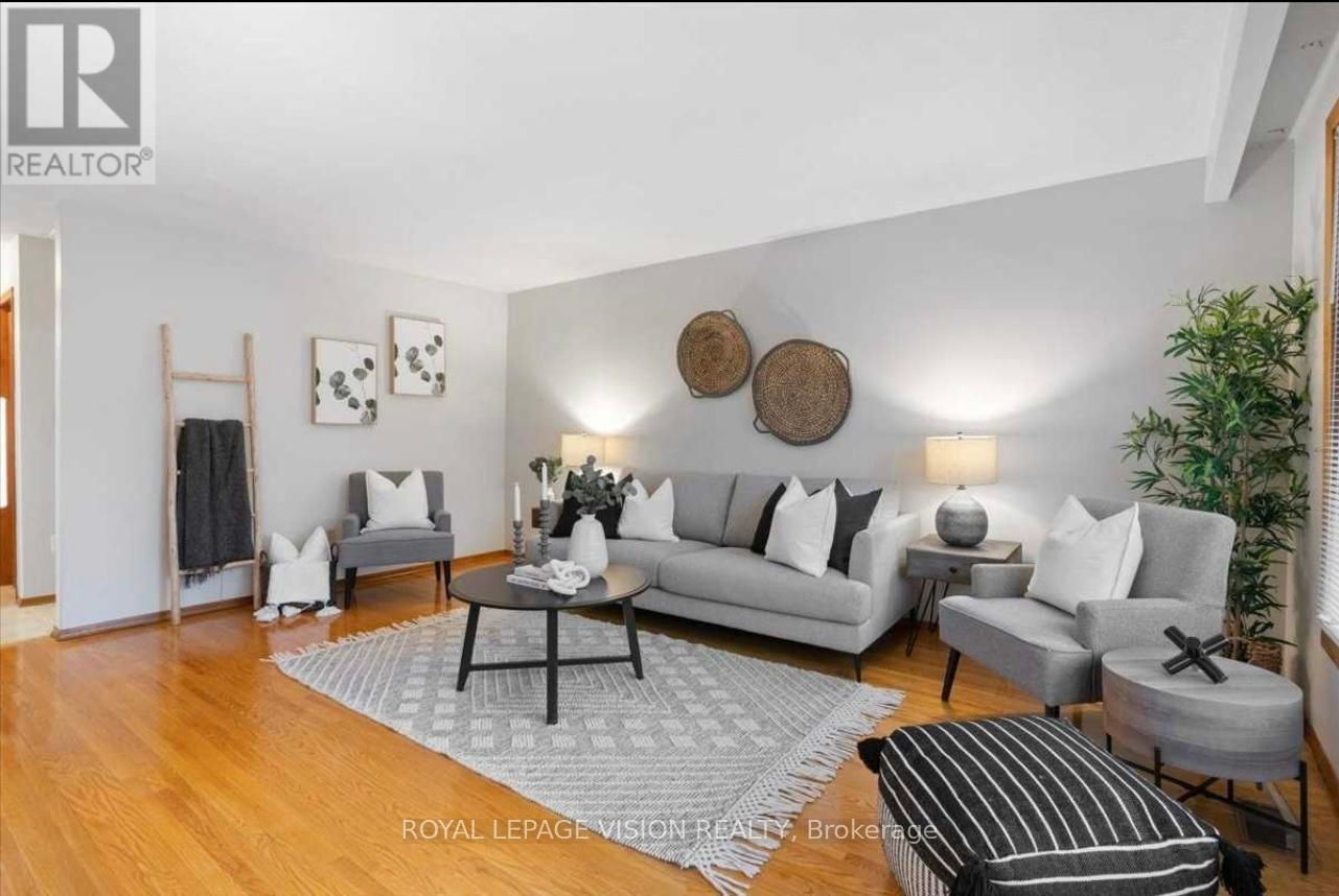 Upper - 387 Fairlawn Street, Oshawa (Mclaughlin), Ontario  L1J 4R2 - Photo 4 - E12665416