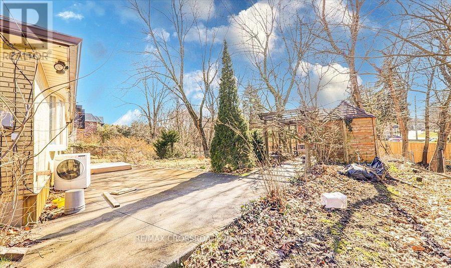 5 Balcarra Avenue, Toronto, Ontario  M1M 1G8 - Photo 14 - E12665420