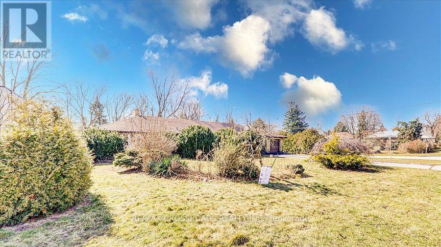 5 Balcarra Avenue, Toronto, Ontario  M1M 1G8 - Photo 8 - E12665420