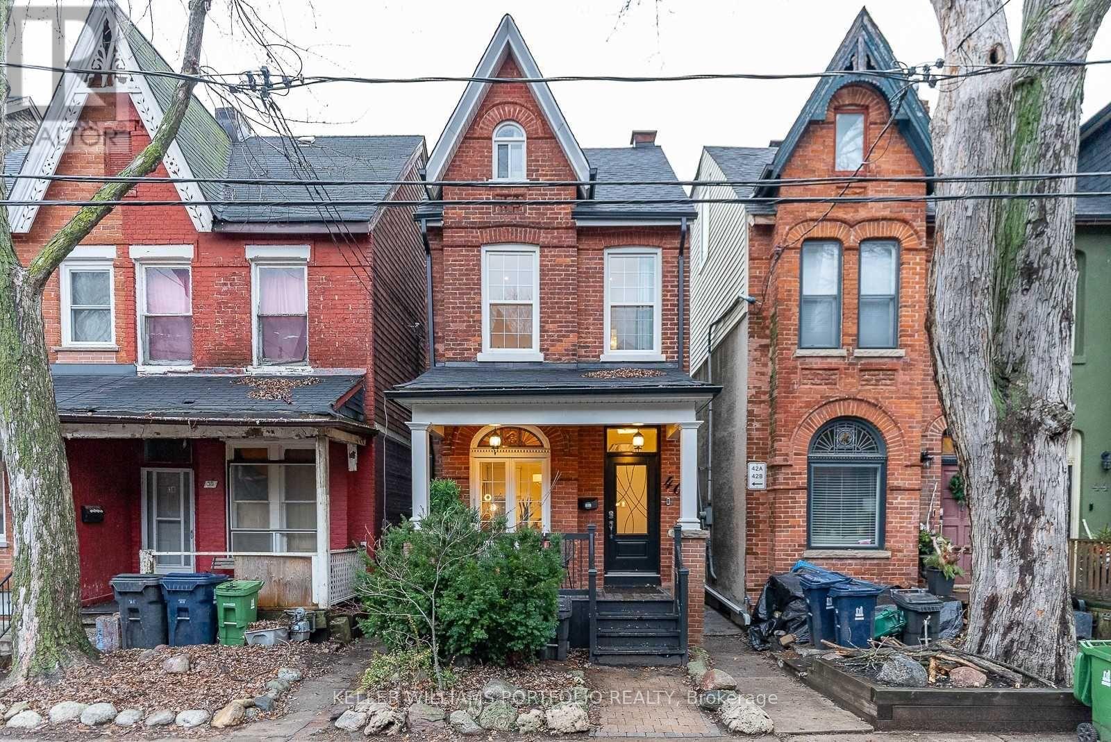 40 GRANT STREET, Toronto, Ontario