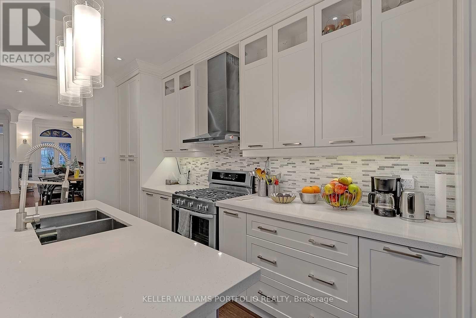 40 Grant Street, Toronto, Ontario  M4M 2H5 - Photo 14 - E12665430