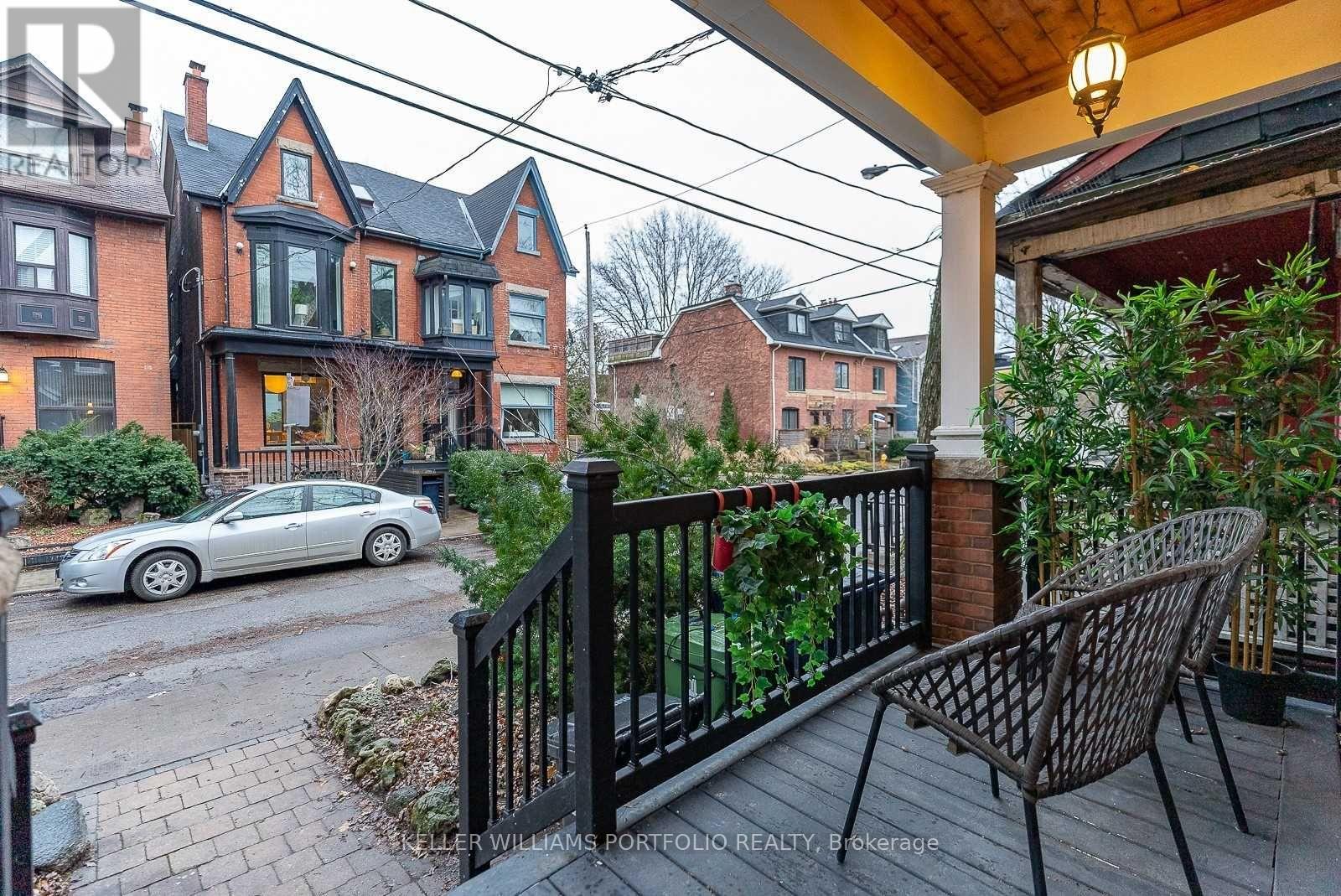 40 Grant Street, Toronto, Ontario  M4M 2H5 - Photo 3 - E12665430