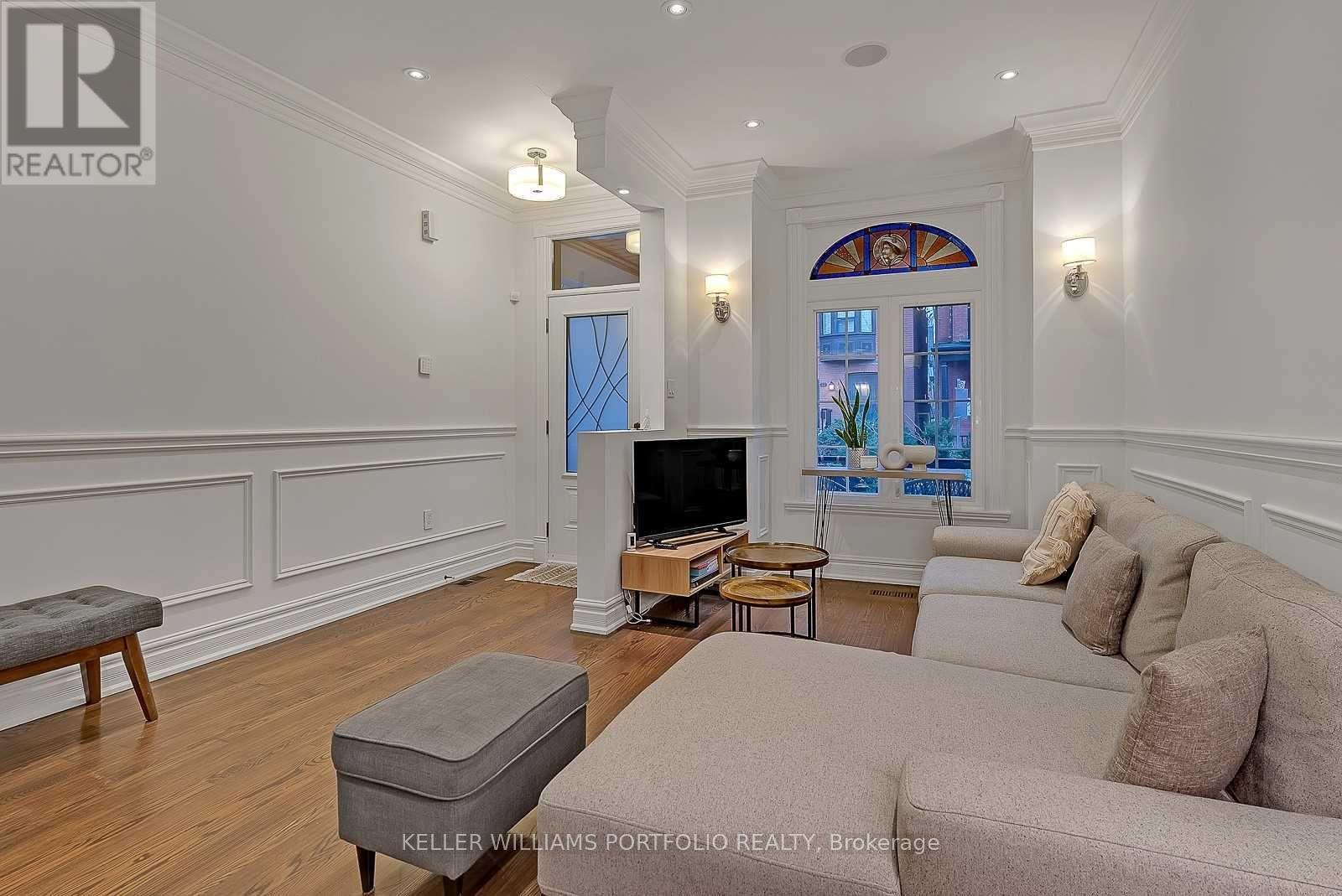 40 Grant Street, Toronto, Ontario  M4M 2H5 - Photo 7 - E12665430