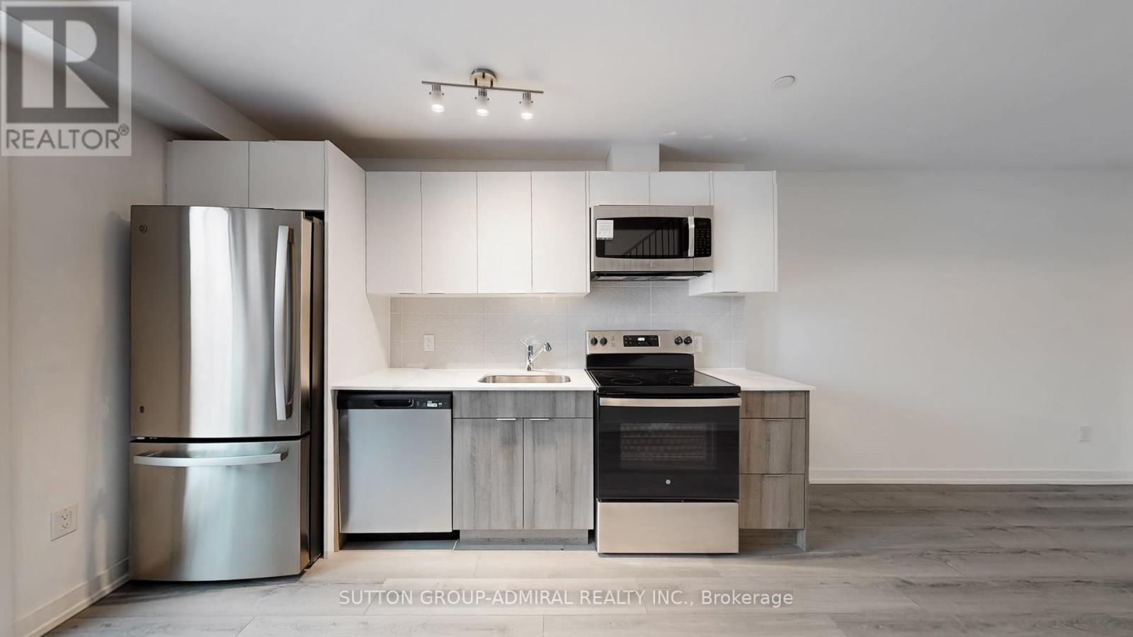 13 Calamint Lane, Toronto, Ontario  M1W 2H1 - Photo 11 - E12665558