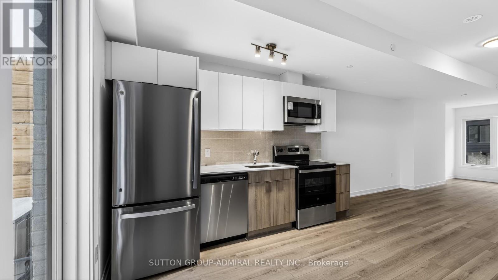 13 Calamint Lane, Toronto, Ontario  M1W 2H1 - Photo 12 - E12665558