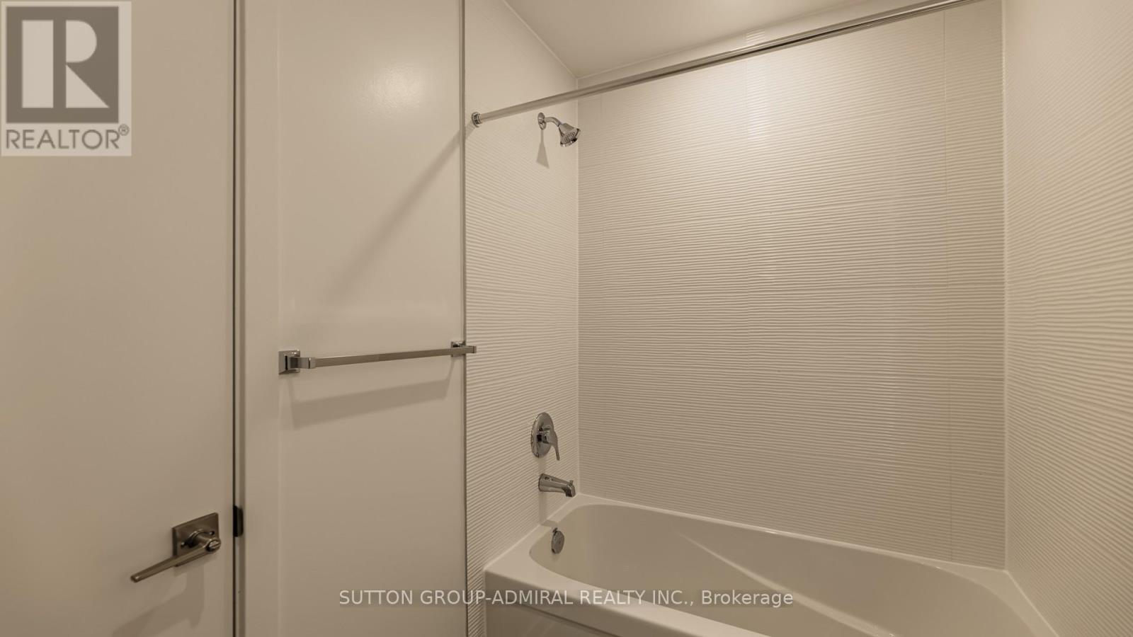 13 Calamint Lane, Toronto, Ontario  M1W 2H1 - Photo 35 - E12665558