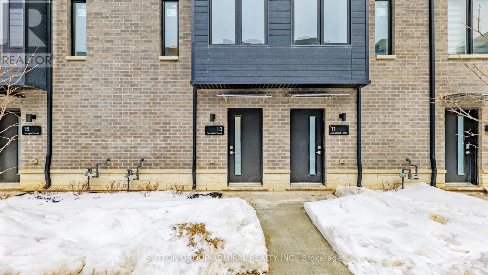 13 Calamint Lane, Toronto, Ontario  M1W 2H1 - Photo 5 - E12665558