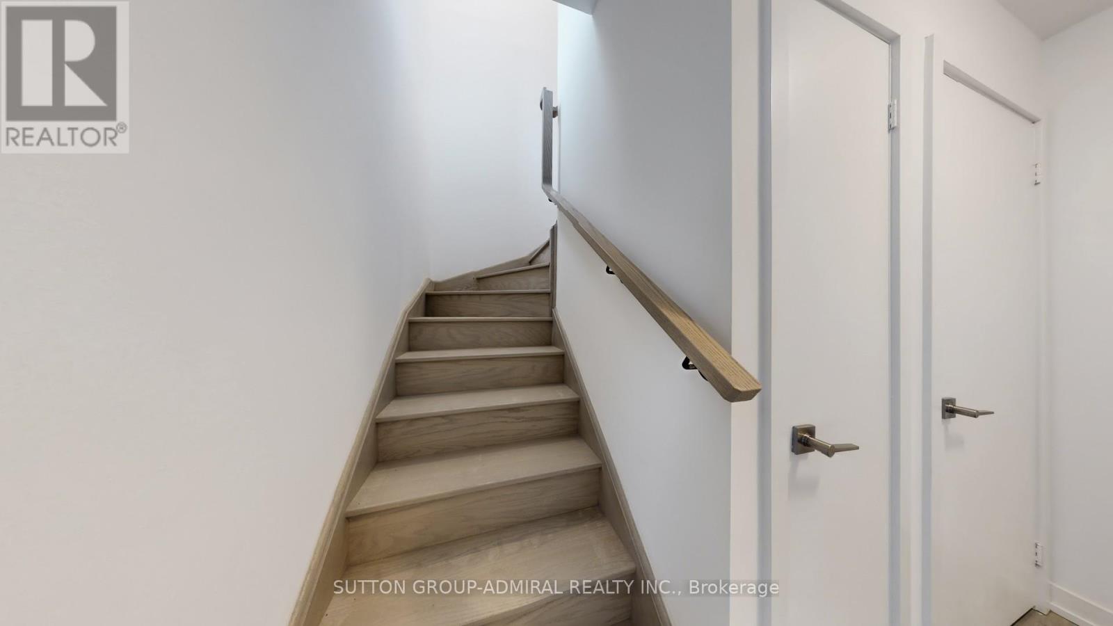 13 Calamint Lane, Toronto, Ontario  M1W 2H1 - Photo 7 - E12665558