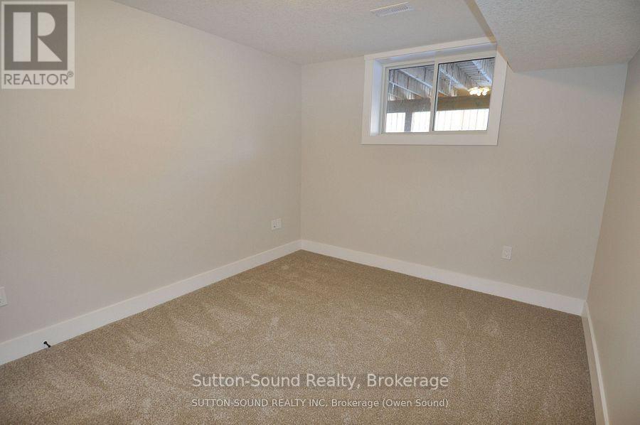 622 8th Street W, Owen Sound, Ontario  N4K 5N3 - Photo 23 - X12661152